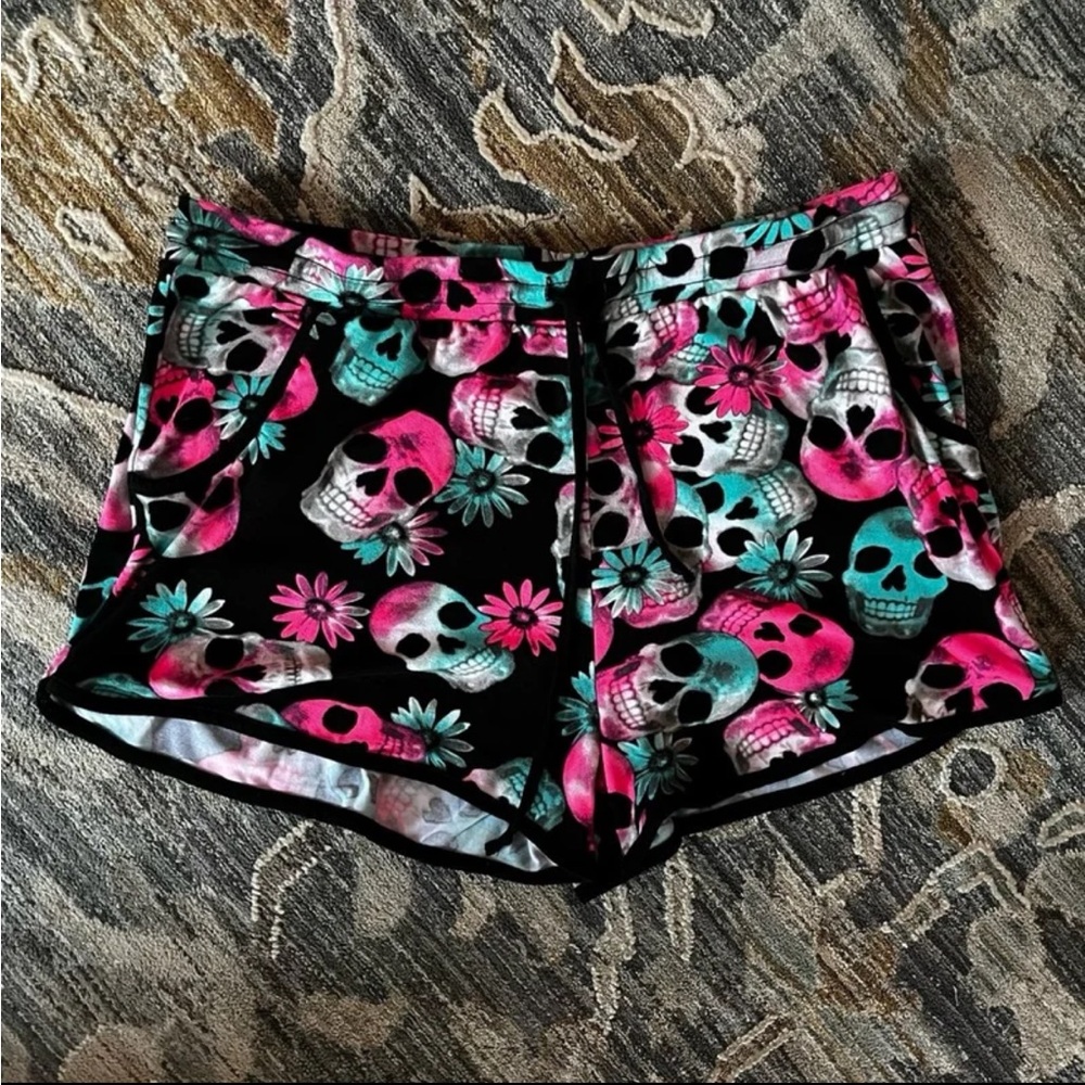 NOBO Skull & Daisies Soft Knit Shorts, X-Large